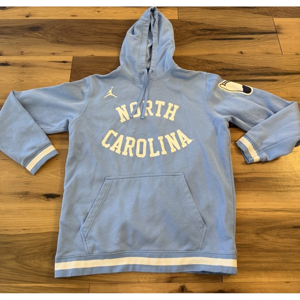 Jordan UNC North Carolina Tar Heels Hoodie Mens L Carolina Powder Blue Foot Logo